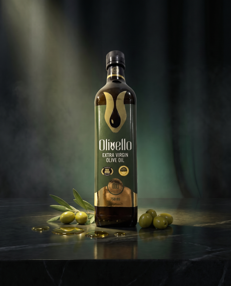 Olivello extra virgin olive oil with fresh olives